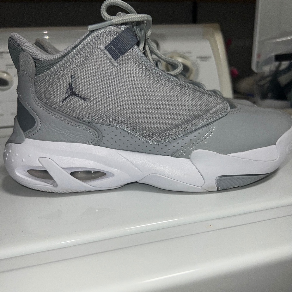 Jordan Max Aura 4 shoes
